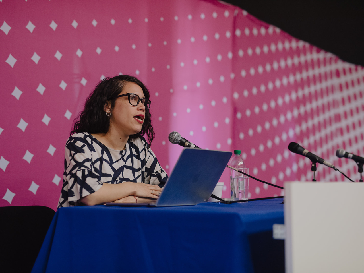 “Desacatos artísticos y resistencias docentes.  Pensar la incorporación del enfoque de género en las escuelas”.